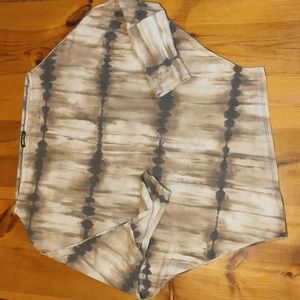 Woman's asymmetrical top